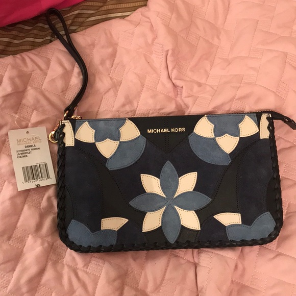 Michael Kors Handbags - Michael Kors never used leather wristlet